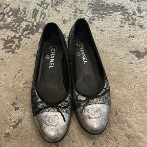 Chanel Holographic Flat